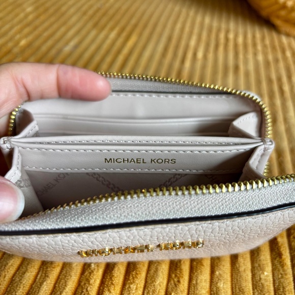 MICHAEL KORS Women's Small Zippy Jet Set Wallet Pebble Leather Soft Pink - Picture 7 of 14